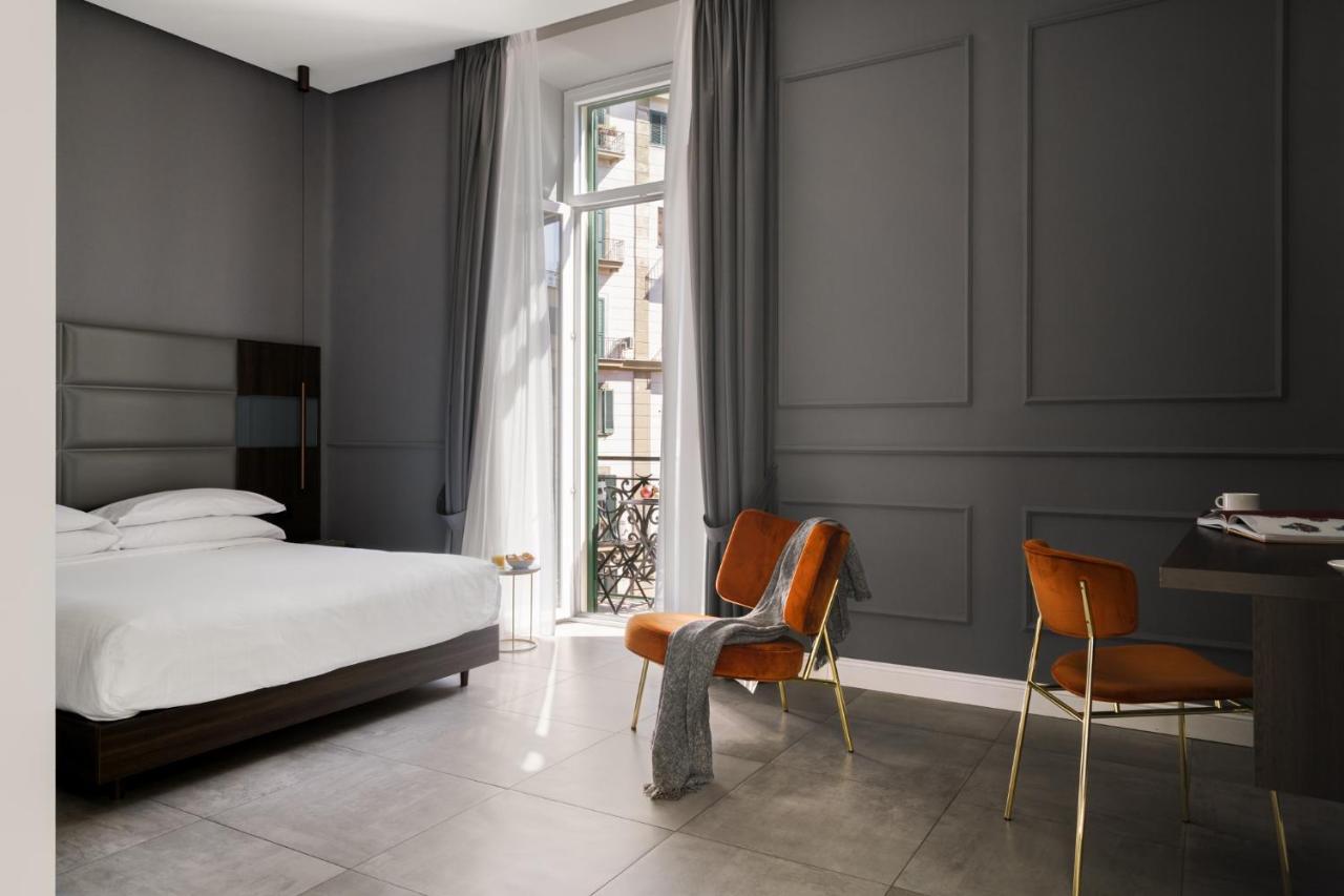 The Grey Hotel Napoli Bagian luar foto