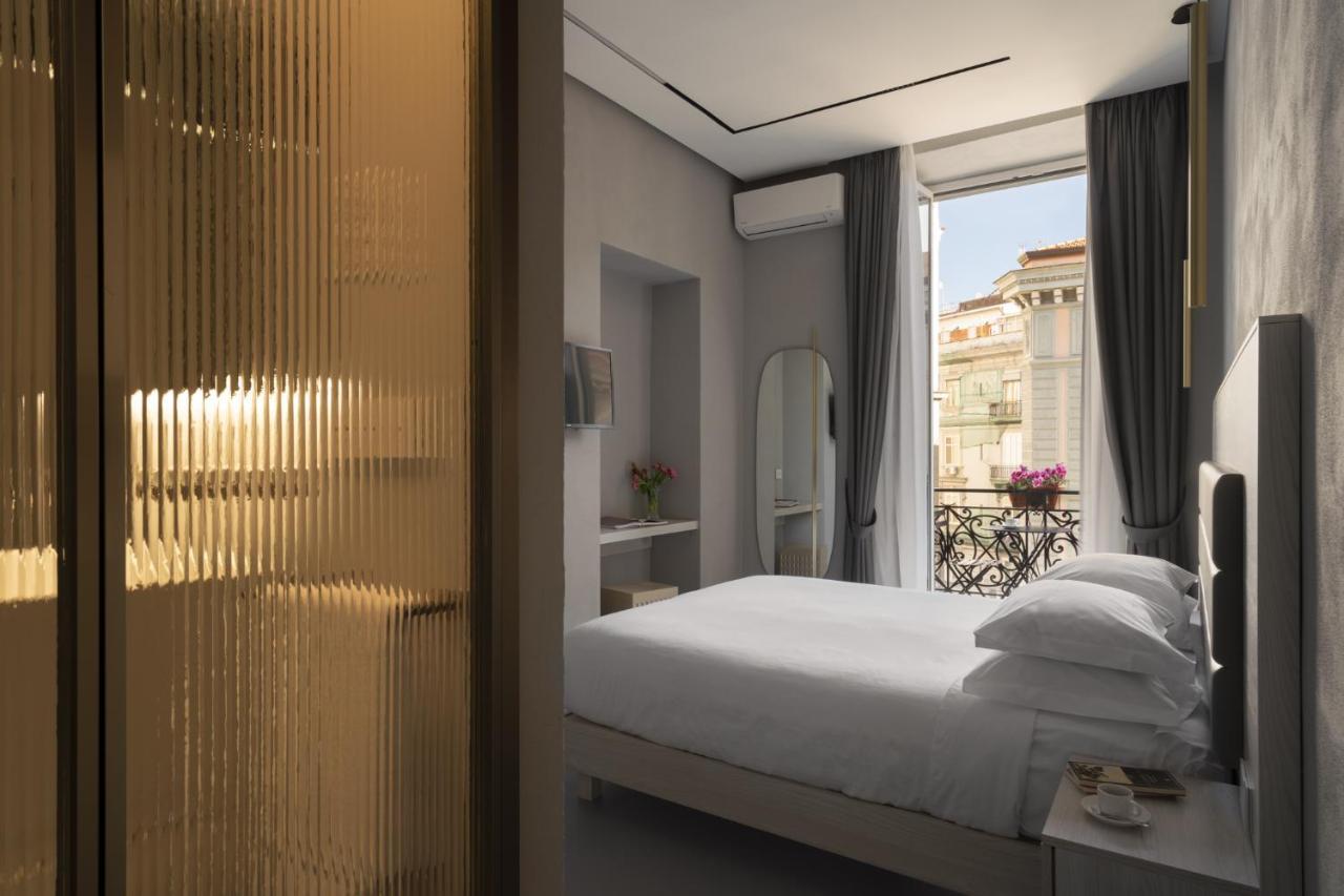 The Grey Hotel Napoli Bagian luar foto