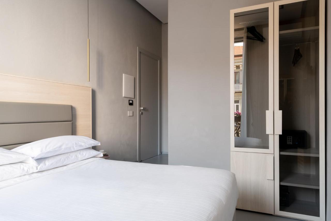 The Grey Hotel Napoli Bagian luar foto