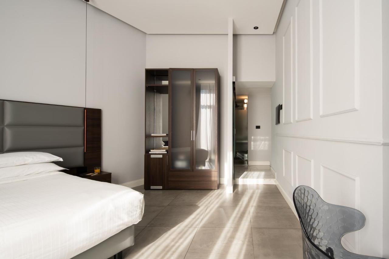 The Grey Hotel Napoli Bagian luar foto