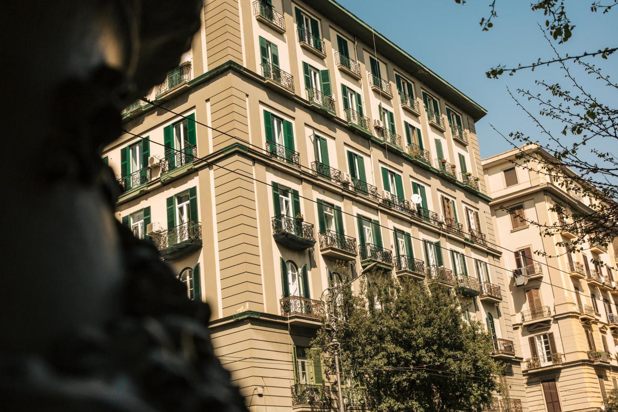 The Grey Hotel Napoli Bagian luar foto